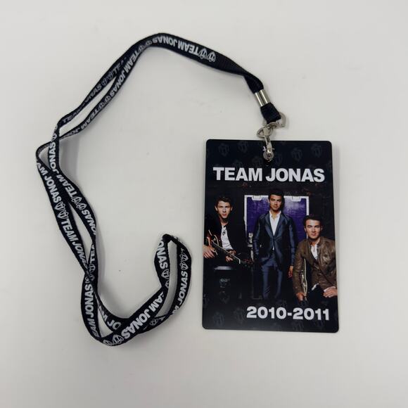 Jonas Brothers 2010-2011 team Jonas Laminate and Lanyard - Picture 1 of 4